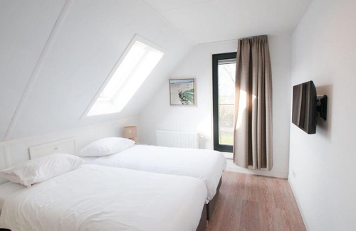 Tholen House | Holiday Home Oesterdam Resort-3