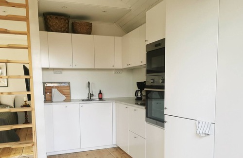 Ytterbystrand House | Holiday home on Resarö near the sea | SE13008