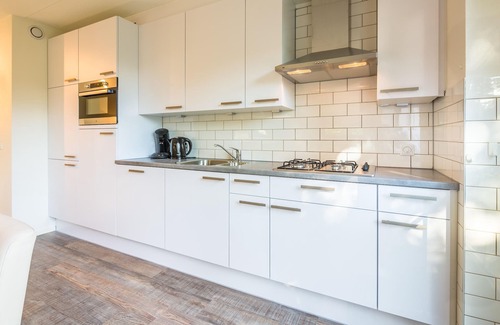 De Koog House | Holiday Home on Texel with Spacious Garden