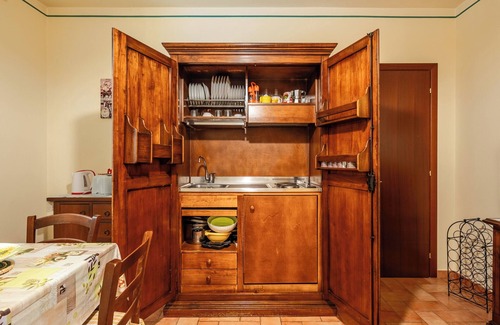 Montecarlo Other | Holiday Home 'Ortensia Verde' with Shared Pool, Wi-Fi and Air Conditioning