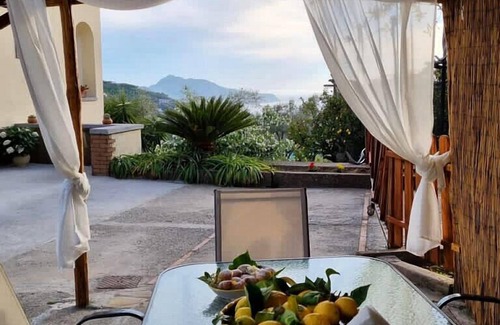 Massa Lubrense Apartment | Holiday Home Overlooking Capri With Garden