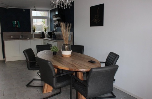 Grou House | Holiday home overlooking the water