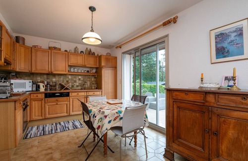 Penvins House | Holiday Home 'Penvins À 300m De La Plage' with Private Terrace, Private Garden and Wi-Fi