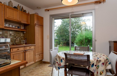 Penvins House | Holiday Home 'Penvins À 300m De La Plage' with Private Terrace, Private Garden and Wi-Fi