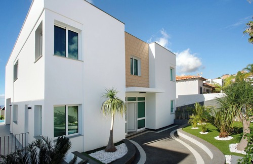 Sao Martinho House | Holiday Home 'Pico Do Paraíso' with Sea View, Wi-Fi and Air Conditioning