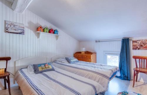 Naujac-Sur-Mer House | Holiday Home Poumeyrette by Interhome