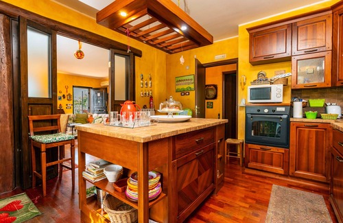 Viagrande House | Holiday Home 'Queen Etna - Beautiful Pool' with Sea View, Wi-Fi and Air Conditioning
