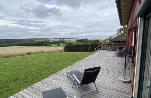 Irmenach Apartment | Holiday home Red Milan