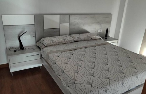 Faro de Cullera House | Holiday Home 'Residencial Monteazul' with Private Pool, Wi-Fi and Air Conditioning