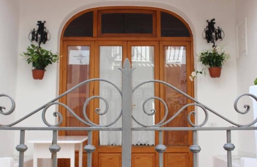 Canneto House | Holiday Home "Residenza Casaeolia" with Private Terrace & Wi-Fi