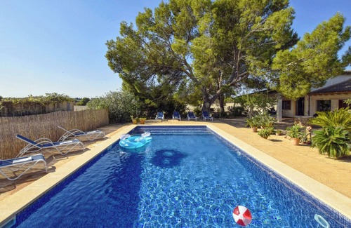 Santa Margalida House | Holiday Home 'Ribas' with Mountain View, Wi-Fi and Air Conditioning