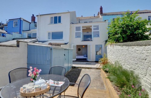 Appledore House | Holiday Home Rock Rose Cottage by Interhome