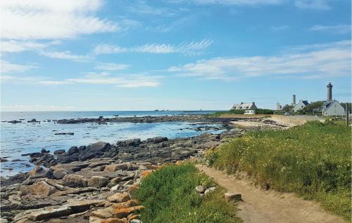 Saint-Jean-Trolimon House | Holiday Home Saint Jean-Trolimon - 02