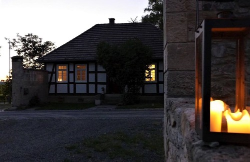 Großropperhausen House | Holiday Home 'Schäferhaus' with Private Terrace and Shared Garden
