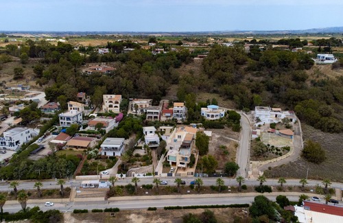 Porto Palo House | Holiday Home 'Sea House' with Sea View, Wi-Fi and Air Conditioning