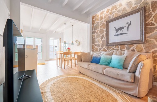 Arta House | Holiday Home 'Sol Y Luna' with Mountain View, Wi-Fi and Air Conditioning