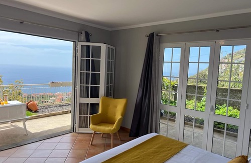 Arco da Calheta House | Holiday Home 'Spring House' with Sea View, Private Terrace and Wi-Fi