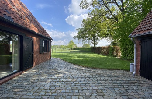 Maarlo House | Holiday home surrounded by woods and meadows
