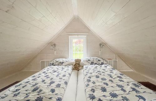 Sankt Anna am Aigen House | Holiday Home tiny lavender house by Interhome