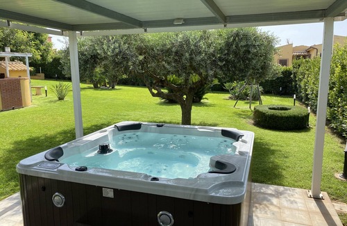Donnalucata Villa | Holiday home Timperosse is an attic in a villa facing the sea
