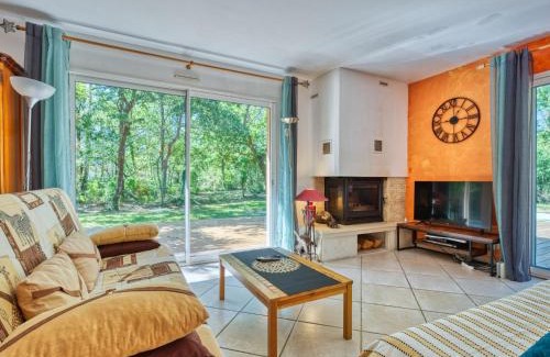 Naujac-Sur-Mer House | Holiday Home Tina by Interhome