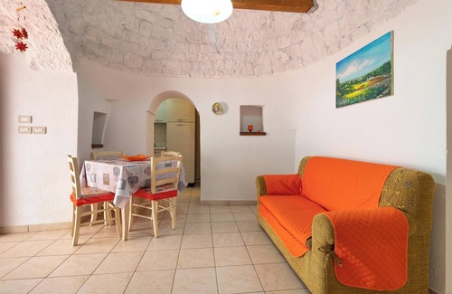 Martina Franca House | Holiday Home 'Trulli da Rosy' with Private Garden & Terrace
