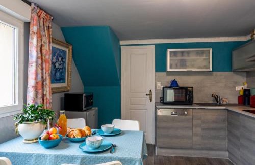 Locquirec House | Holiday Home Ty-Rozen by Interhome