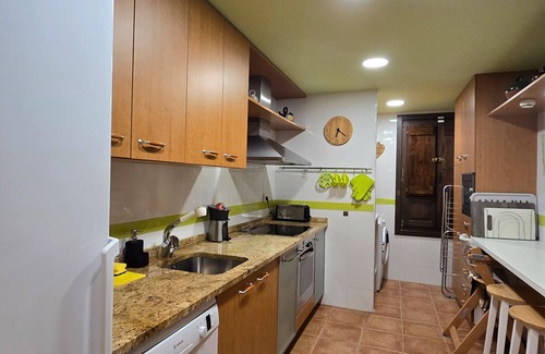 Badaguas House | Holiday Home 'Un Duplex Con Encanto' with Mountain View, Private Terrace and Wi-Fi