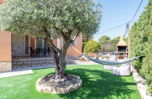 Les Tres Cales House | Holiday Home 'Villa Alpamar' with Private Pool, Wi-Fi and Air Conditioning