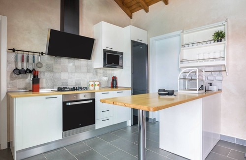 La Oliva Villa | Holiday Home “Villa Era 1” with Garden, Pool, Terrace & Wi-Fi