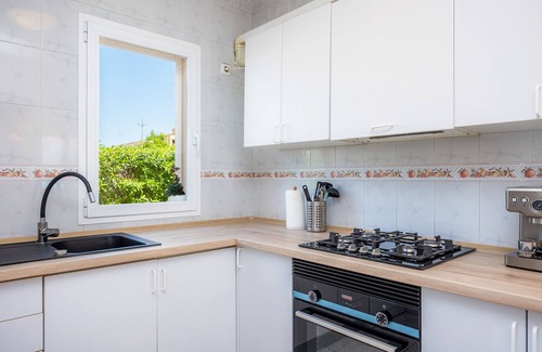 Cala Mandia House | Holiday Home Villa Sion with Mountain View, Pool, Wi-Fi & Terrace; Pet-Friendly