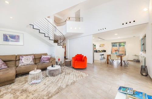 Son Carrio House | Holiday Home 'Villa Son Carrio' with Mountain View, Wi-Fi and Air Conditioning