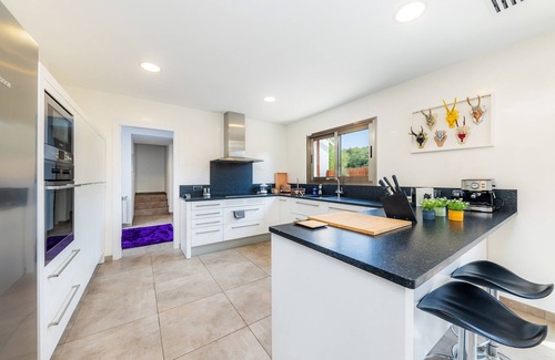 Son Carrio House | Holiday Home 'Villa Son Carrio' with Mountain View, Wi-Fi and Air Conditioning