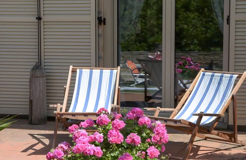 Andros House | Holiday Home 'Vitali River House Andros' with Mountain View, Wi-Fi and Air Conditioning