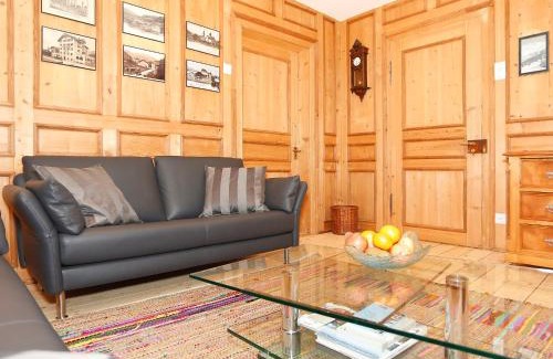 Parpan House | Holiday Home von Capeller by Interhome