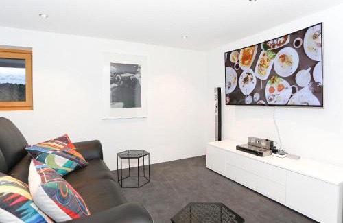 Parpan House | Holiday Home von Capeller by Interhome