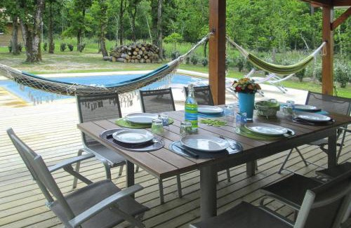 Grayan-Et-L'Hopital House | Holiday home with pool