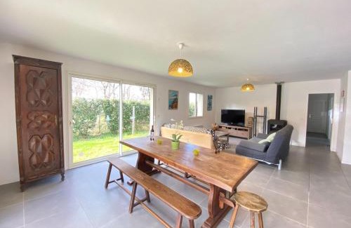 Grayan-Et-L'Hopital House | Holiday home with pool