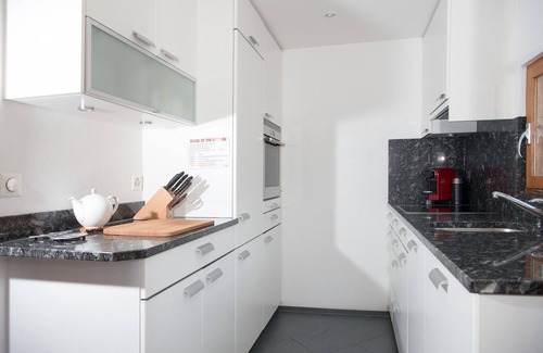 Lenzerheide Apartment | Holiday home with Jacuzzi for 6 persons-Lenzerheide