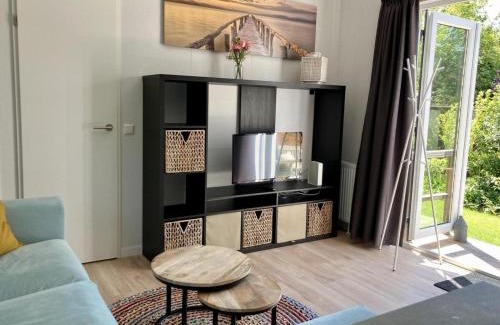 Sint Maartensvlotbrug House | Holiday home with terrace