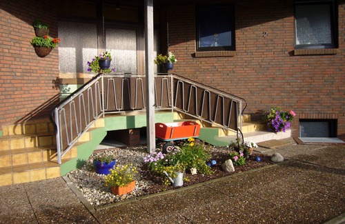 Neuharlingersiel Apartment | Holiday home with view to the dike (100m)