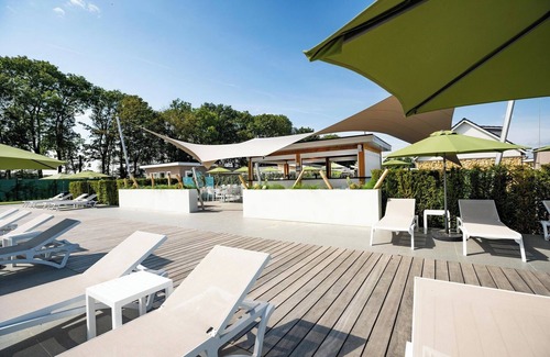 Gasthuis House | Holiday home with gas fireplace & bath