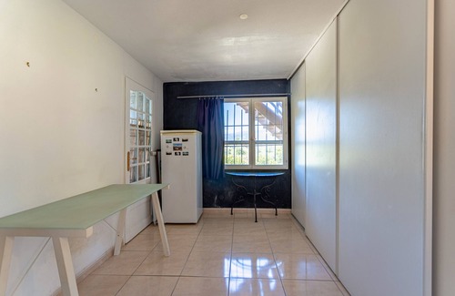Rigarda House | Holiday Home with Lake View, Private Garden and Balcony
