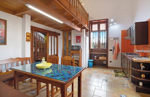 Los Valles House | Holiday home with mountain views, balcony and Wi-Fi