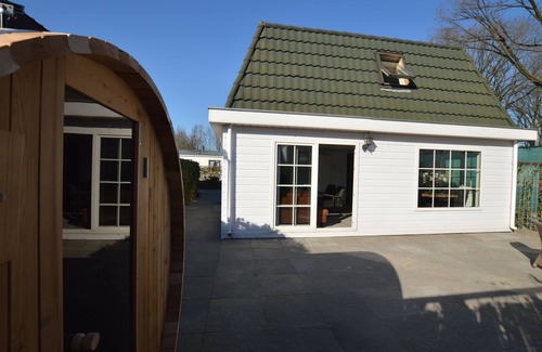 Kaatsheuvel House | Holiday home with sauna and whirlpool