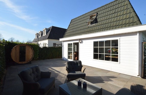 Kaatsheuvel House | Holiday home with sauna and whirlpool