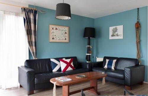 Eernewoude House | Holiday home with sauna, outdoor spa