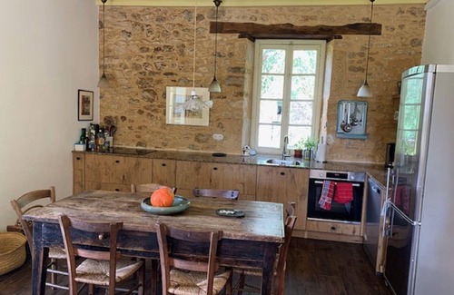 Montclera House | Holiday home with tennis court in Montcléra