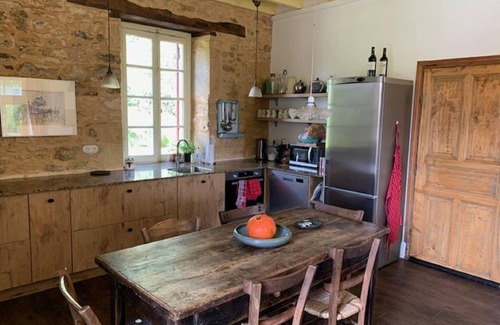 Montclera House | Holiday home with tennis court in Montcléra