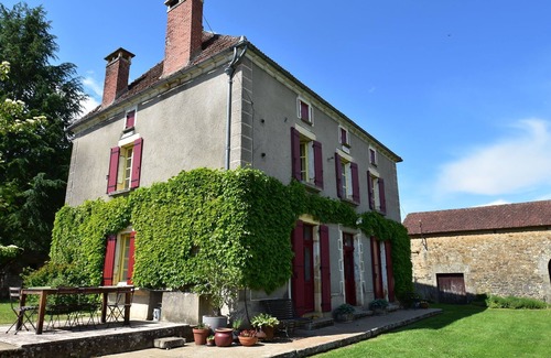 Montclera House | Holiday home with tennis court in Montcléra